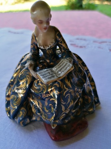 Dama porcellana firmata luigi - dama,