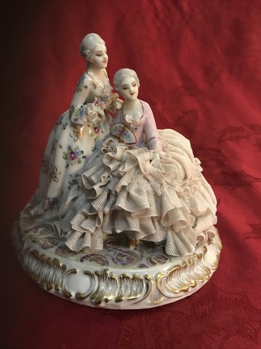 Statuina pizzo porcellana - statuina,