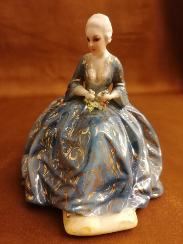 Dama porcellana fabris - porcellana,